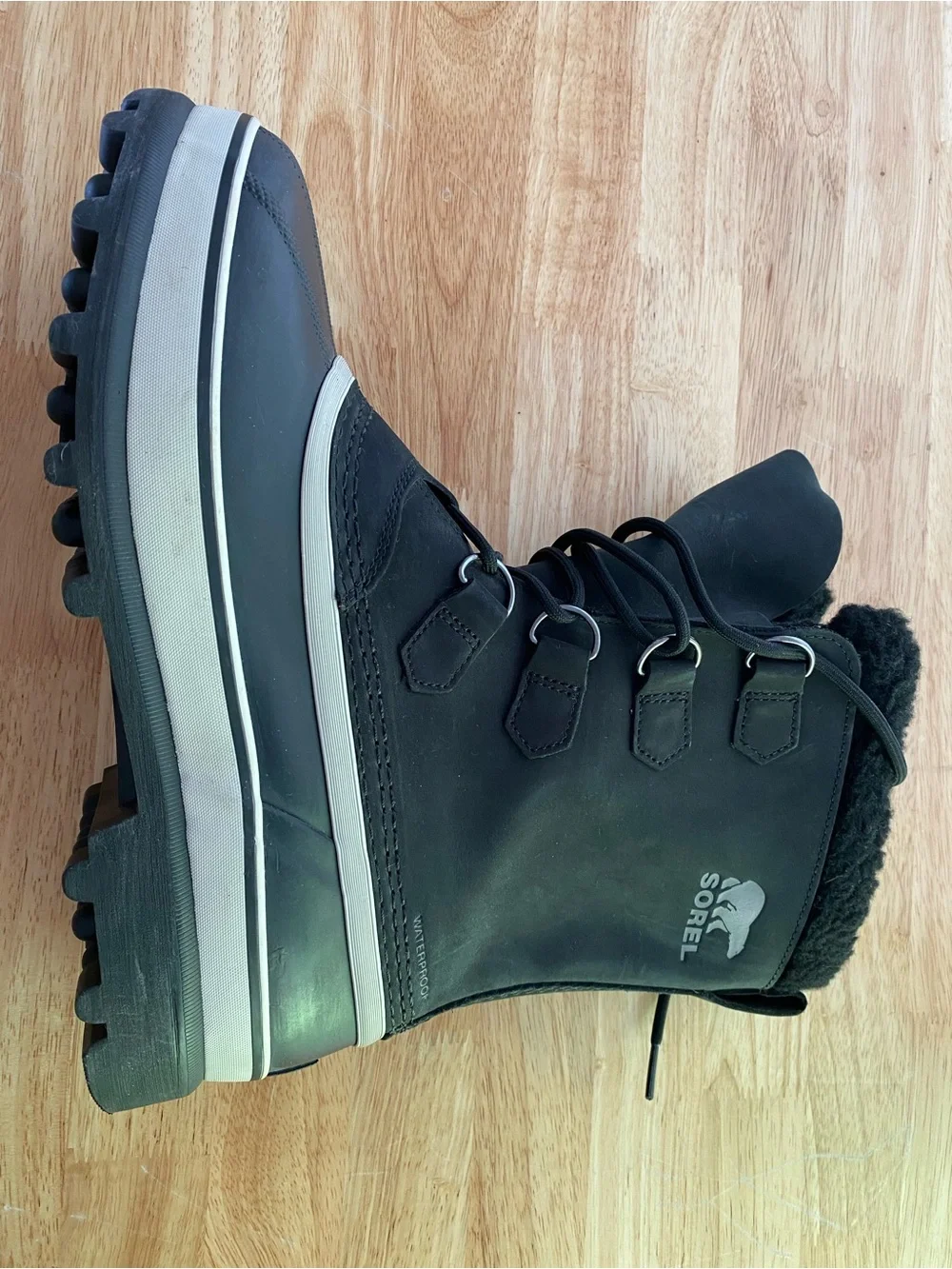 Sorel Black Boots with White Trim - Lace-Up Winter Footwear